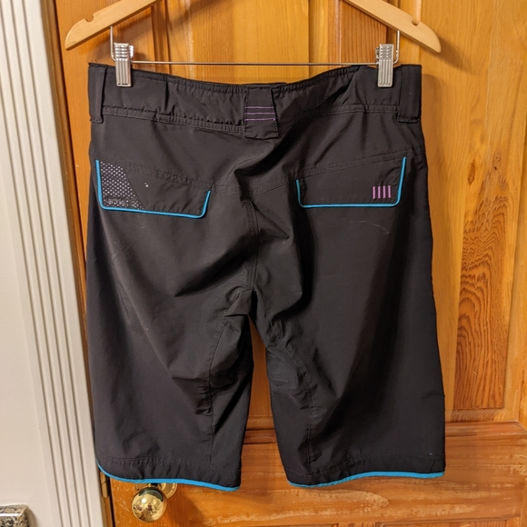 Dakine shorts - Picture 2 of 6
